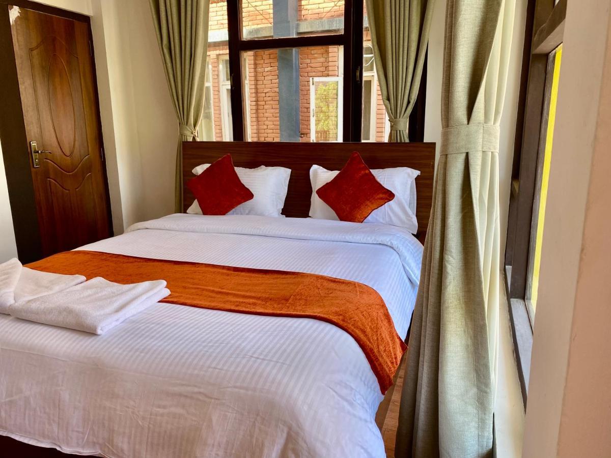 Hotel Pala Kathmandu Exterior photo
